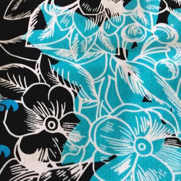 Perseption Concept Size Small Blue and Black Top - Picture 12 of 12